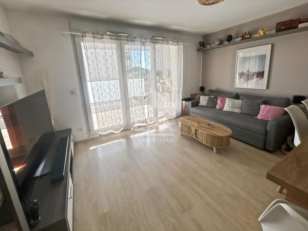 Appartement Marignane avec grand balcon - 2 chambres