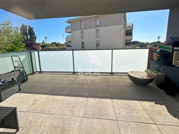 Appartement Marignane avec grand balcon - 2 chambres