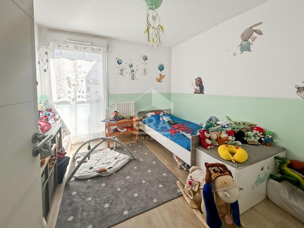 Appartement Marignane avec grand balcon - 2 chambres