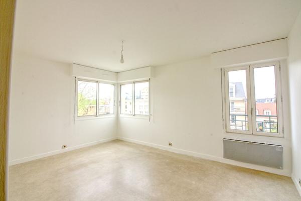 Appartement 2 pièces proche du centre ville des commerces et 10 mn du RER B Antony