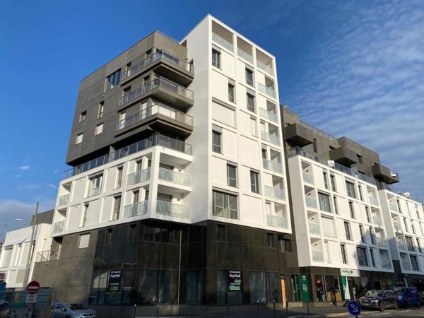 Location Parking - 1 m² (réf : 533786)