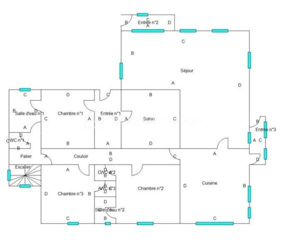 À SAINT-PONS-DE-THOMIÈRES, découvrez cette SUPERBE DEMEURE DE CARACTÈRE entièrement rénovée développant environ 313 m² HABITABLES. Alliant le CHARME DE L'ANCIEN, le CONFORT MODERNE et un véritable POTENTIEL ÉCONOMIQUE, cette propriété représente une opportunité rare pour reprendre une ACTIVITÉ DE CHAMBRES D'HÔTES CLÉS EN MAIN ou créer une magnifique résidence familiale.

Dès l'entrée, vous serez séduits par une SPLENDIDE PIÈCE DE VIE D'ENVIRON 70 m², baignée de lumière grâce à ses nombreuses ouvertures. Ses volumes généreux, ses courbes élégantes et son atmosphère chaleureuse en font un véritable lieu de réception. Elle comprend un ESPACE VIDÉO, une salle à manger avec BILLARD, une autre salle à manger avec INSERT ainsi qu'une cuisine entièrement équipée.

Le rez-de-chaussée accueille DEUX SUITES PRIVATIVES d'environ 16 m² et 24 m², chacune disposant de sa SALLE D'EAU ET WC PRIVATIFS. Une pièce supplémentaire d'environ 15 m², actuellement aménagée en ESPACE COMMUN POUR LES HÔTES, complète ce niveau.

À l'étage, vous découvrirez QUATRE AUTRES SUITES :

• Deux suites d'environ 18 m² avec salle d'eau et WC.
• Une SPACIEUSE SUITE FAMILIALE d'environ 40 m² avec chambre communicante.
• Une grande suite d'environ 19 m² bénéficiant d'un BALCON PRIVATIF.

Un CELLIER facilite le stockage du linge et du matériel nécessaire à l'activité.
Les combles accueillent UNE CHAMBRE SUPPLÉMENTAIRE et offrent encore un POTENTIEL D'AMÉNAGEMENT selon vos besoins.
En rez-de-jardin, la propriété dispose d'un VASTE GARAGE, de plusieurs CAVES ainsi que d'une BUANDERIE. L'espace est d'environ 200 M2

À l'extérieur, vous profiterez d'un agréable ESPACE BOULODROME, idéal pour partager des moments conviviaux avec les hôtes, un véritable atout pour développer l'activité touristique.

CÔTÉ TECHNIQUE
Chauffage assuré par une POMPE À CHALEUR, offrant un excellent confort au quotidien.
Production d'eau chaude sanitaire par CHAUDIÈRE AU FIOUL.
Menuiseries en DOUBLE VITRAGE.
Combles et plancher isolés, contribuant à de bonnes performances énergétiques.
Électricité conforme
Toiture révisée et en bon état.

L'activité actuelle est exploitée UNIQUEMENT LES WEEK-ENDS, générant déjà un CHIFFRE D'AFFAIRES D'ENVIRON 17 000 € PAR AN.
Le potentiel de développement est particulièrement intéressant :

✔ Exploitation actuelle (week-ends uniquement) : 17 000 €/AN, vous pouvez aller voir les commentaires sur booking. 
✔ Ouverture de mars à octobre (5 jours/semaine) : 45 000 € à 60 000 €/AN
✔ Exploitation professionnelle avec commercialisation active (Booking, Airbnb, site internet...) : 70 000 € À PLUS DE 90 000 €/AN selon le taux d'occupation et les prestations proposées.
Ce potentiel peut encore être renforcé grâce au développement de prestations complémentaires telles que TABLE D'HÔTES, soirées étapes, séjours thématiques ou partenariats touristiques.

Avec ses 6 SUITES, sa CHAMBRE SUPPLÉMENTAIRE, ses volumes remarquables, son activité immédiatement exploitable et son IMPORTANT POTENTIEL DE RENTABILITÉ, cette propriété conviendra aussi bien à un PORTEUR DE PROJET TOURISTIQUE, qu'à un INVESTISSEUR ou à une famille souhaitant concilier qualité de vie et activité professionnelle.
UNE OPPORTUNITÉ RARE SUR LE MARCHÉ !

📞 Contactez-nous dès aujourd'hui pour obtenir davantage de renseignements ou organiser une visite.