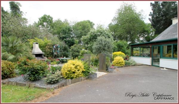 A vendre à la MEZIERE (35) Maison de plain-pied dans un parc Floral.