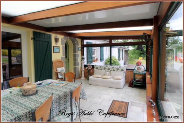 A vendre à la MEZIERE (35) Maison de plain-pied dans un parc Floral.