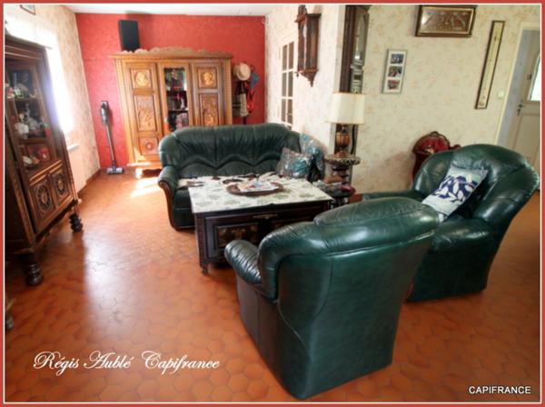 A vendre à la MEZIERE (35) Maison de plain-pied dans un parc Floral.