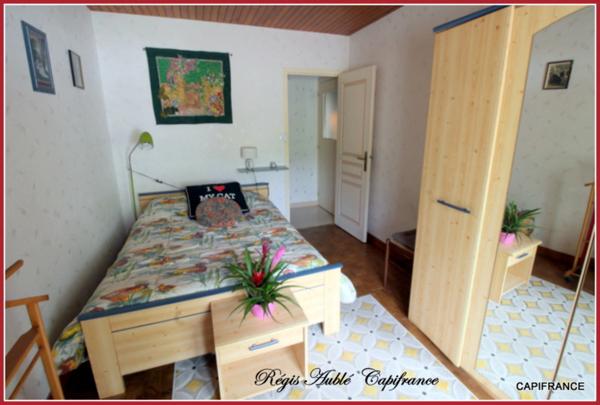 A vendre à la MEZIERE (35) Maison de plain-pied dans un parc Floral.