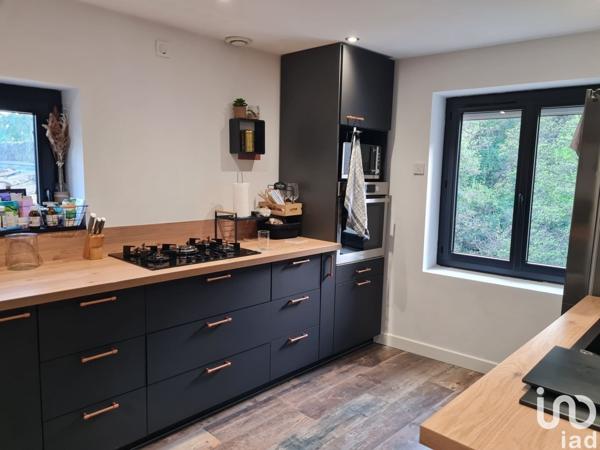 Maison 3 pièces de 111 m² à Charmes-sur-Rhône (07800)