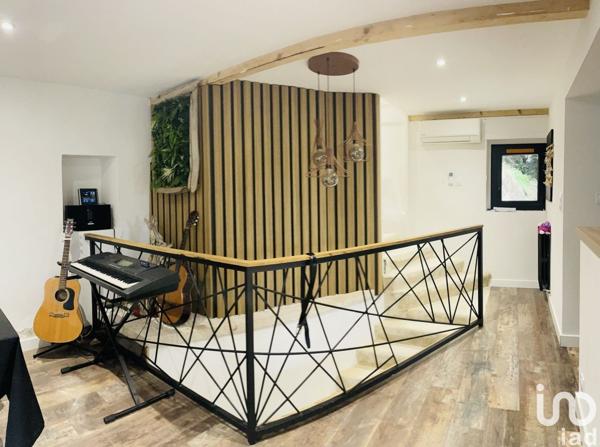 Maison 3 pièces de 111 m² à Charmes-sur-Rhône (07800)