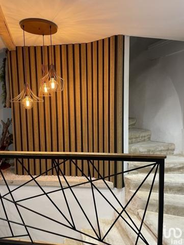 Maison 3 pièces de 111 m² à Charmes-sur-Rhône (07800)