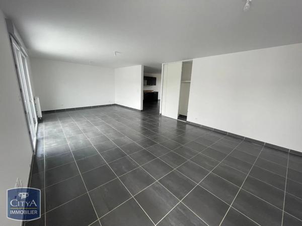Appartement à louer 3 pièces 106.17m² Joué-lès-Tours (37300)