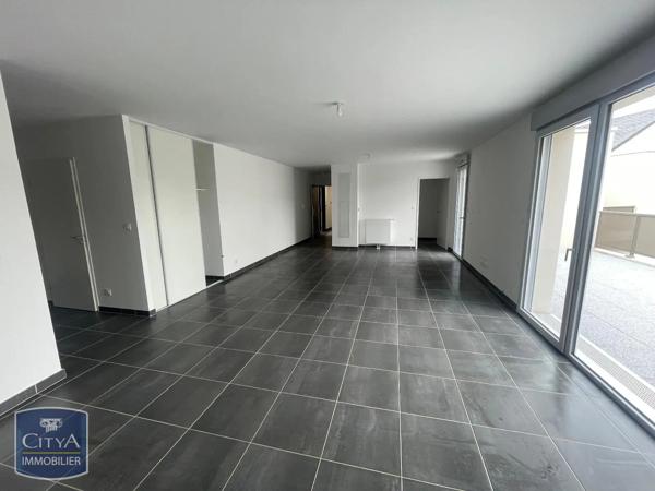 Appartement à louer 3 pièces 106.17m² Joué-lès-Tours (37300)