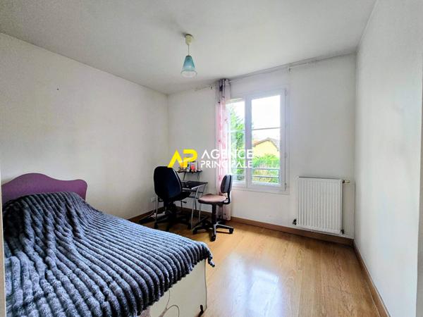 Maison 6 pièces, 4 chambres à 12 minutes de la gare à ARGENTEUIL €399 000 ** - Référence 4538