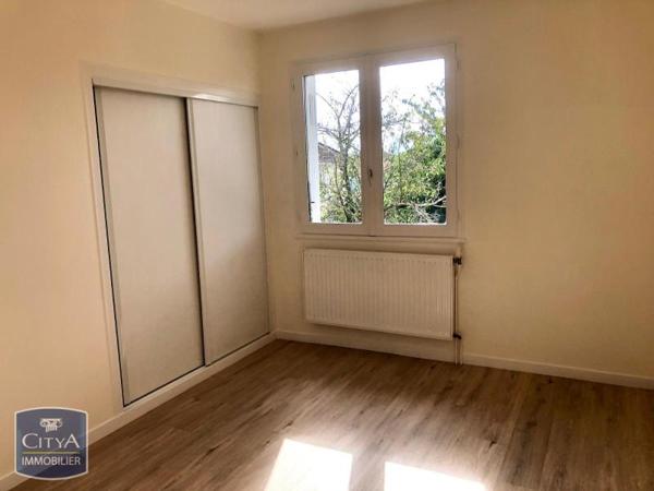 Maison à louer 4 pièces 71.78m² Bourges (18000)
