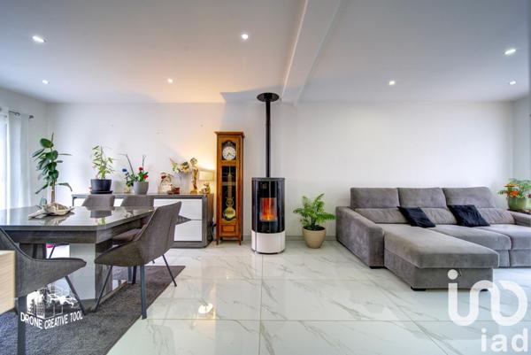 Maison traditionnelle 5 pièces de 90 m² à Hatrize (54800)