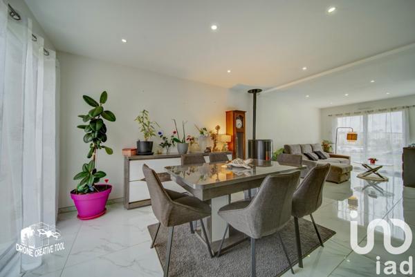 Maison traditionnelle 5 pièces de 90 m² à Hatrize (54800)