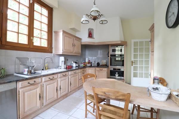 MAISON INDIVIDUELLE 250m² sur Terrain arboré 1300m²