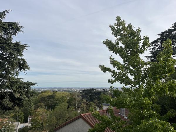 MAISON INDIVIDUELLE 250m² sur Terrain arboré 1300m²