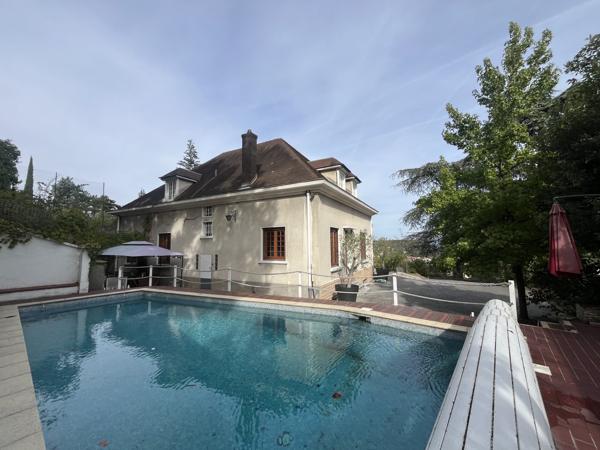 MAISON INDIVIDUELLE 250m² sur Terrain arboré 1300m²