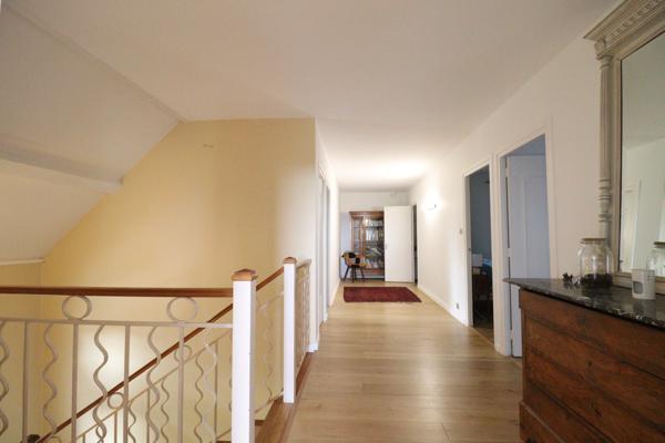 MAISON INDIVIDUELLE 250m² sur Terrain arboré 1300m²