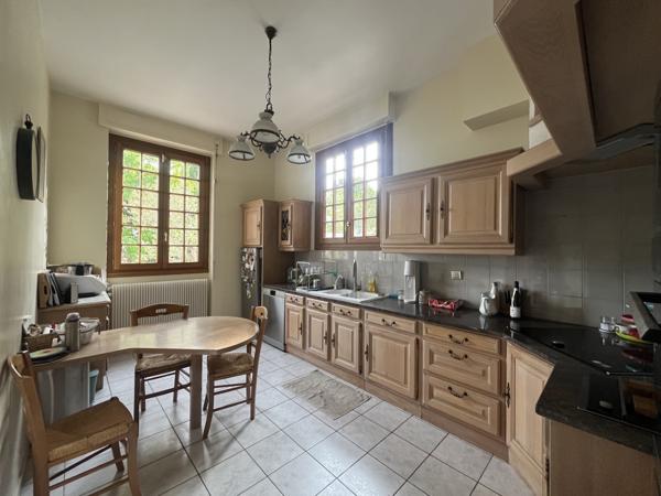 MAISON INDIVIDUELLE 250m² sur Terrain arboré 1300m²