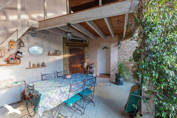 Maison à vendre |  L'Isle-Jourdain |  6 pièces | 194 m²