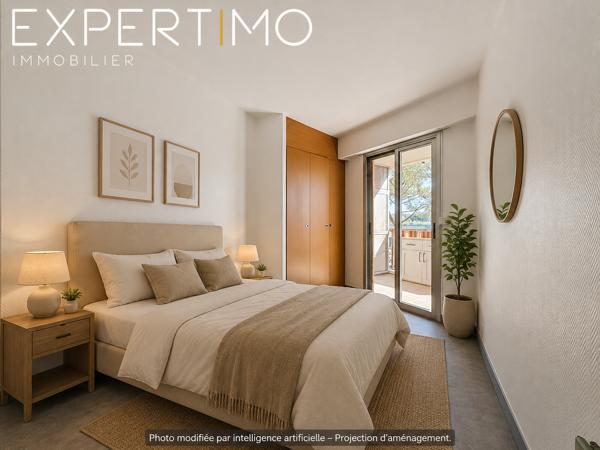 EXCLUSIVITE MANDELIEU-LA-NAPOULE – CAPITOU | 2 PIÈCES DE 30,02 M² AVEC TERRASSE DE 20 M² CAVE ET PARKING Emmanuelle RAMOS vous propose en exclusivité ce 2 pièces de 30,02 m² Loi Carrez, situé dans le secteur recherché de Capitou à Mandelieu-la-Napoule, au sein d’une résidence avec gardien et piscine.