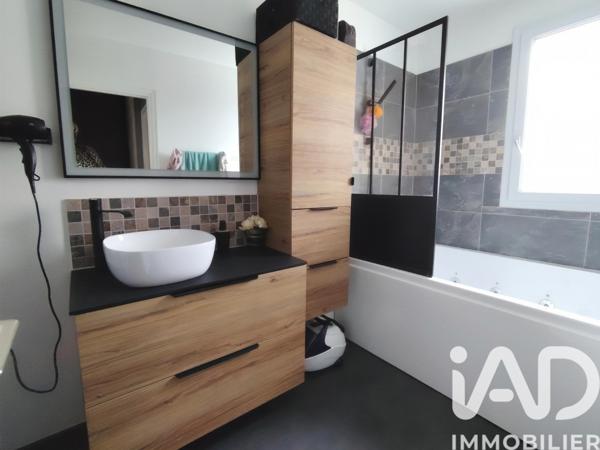Maison à vendre 6 pièces 110 m² Le Poiré-sur-Vie