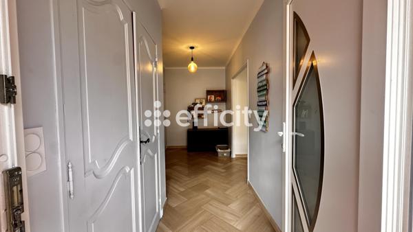 Maison
         6 pièces
        - 132 m² 310 000 € *