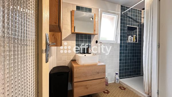 Maison
         6 pièces
        - 132 m² 310 000 € *