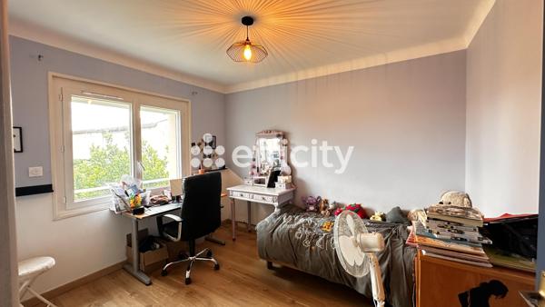 Maison
         6 pièces
        - 132 m² 310 000 € *