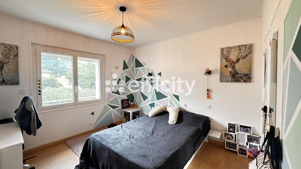 Maison
         6 pièces
        - 132 m² 310 000 € *