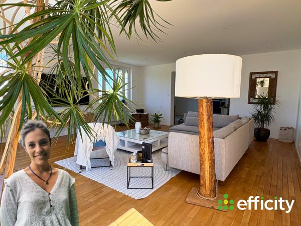 Maison
         8 pièces
        - 306 m² Exclusivité 415 000 € *