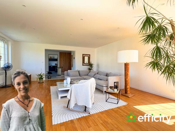 Maison
         8 pièces
        - 306 m² Exclusivité 415 000 € *