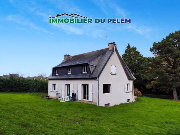 Callac (22160) 0 travaux, 0 vis à vis, à 2 pas des commodités !