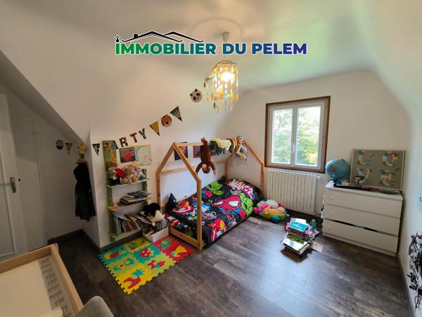 Callac (22160) 0 travaux, 0 vis à vis, à 2 pas des commodités !