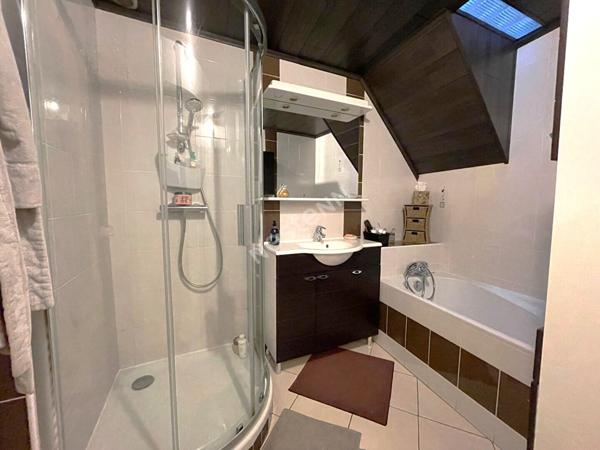 À vendre ? Maison familiale rénovée avec potentiel locatif ? Centre d'Avrillé