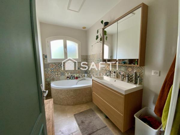 Proche Nérac, maison de Plain-pied d'environ 138 m² habitables sur un terrain de 3073 m²