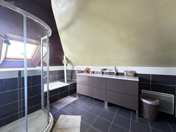 Maison à vendre à Saint-Avé dans le Morbihan (56890), ref : 56003-1421
