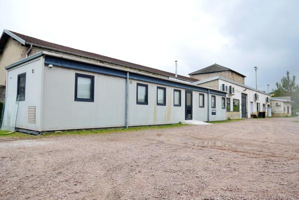 BATIMENT 250 M2 SUR 49,99 ARES DE TERRAIN DONT 29 ARES CONSTRUCTIBLES 259 000 €