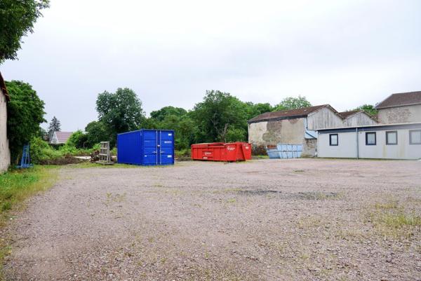 BATIMENT 250 M2 SUR 49,99 ARES DE TERRAIN DONT 29 ARES CONSTRUCTIBLES 259 000 €