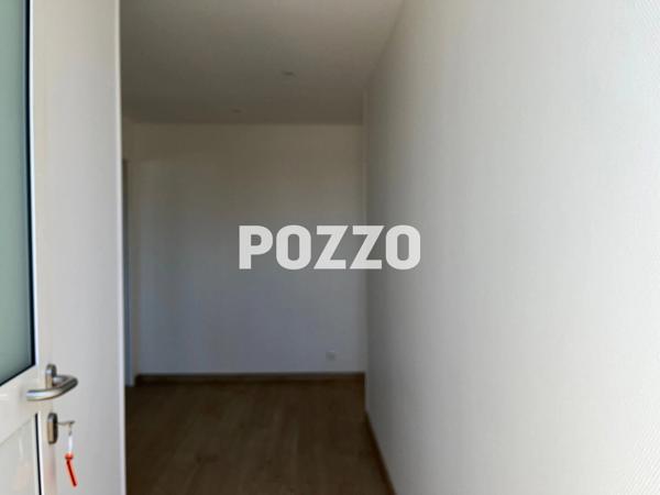 A vendre -Local d'activité à usage de bureaux Saint Lo 60 m2- SAINT LO