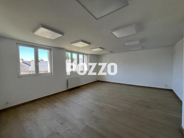 A vendre -Local d'activité à usage de bureaux Saint Lo 60 m2- SAINT LO