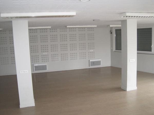 A LOUER LOCAUX QUARTIER FBG D'ISLE SAINT QUENTIN 02100