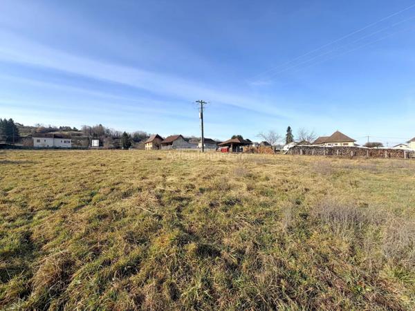 Vente Terrain 646 m2 à Les Avenières Veyrins-Thuellin