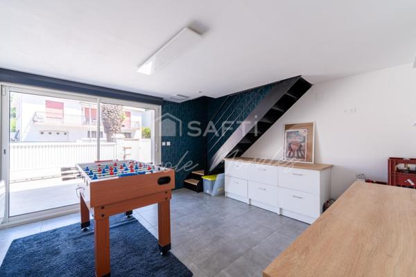 ST CYPRIEN, BELLE VILLA T7, 4 FACES, AVEC JARDIN ARBORE, PISCINE ET STATIONNEMENTS