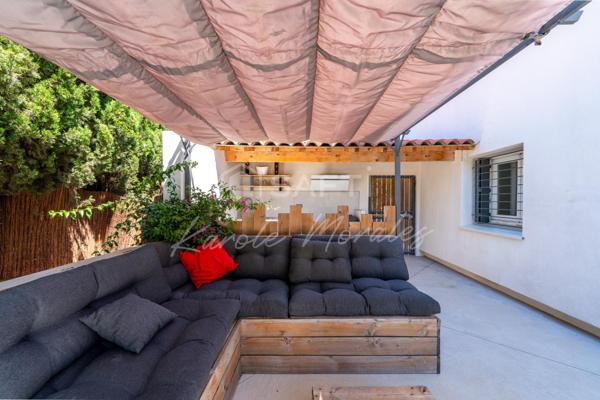 ST CYPRIEN, BELLE VILLA T7, 4 FACES, AVEC JARDIN ARBORE, PISCINE ET STATIONNEMENTS