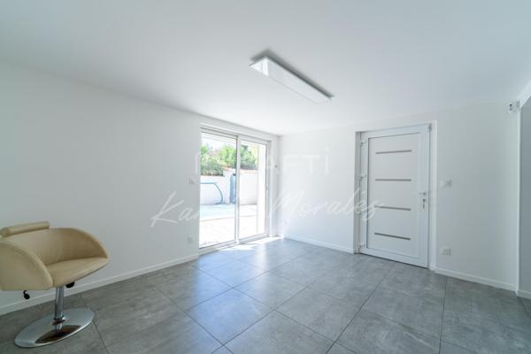 ST CYPRIEN, BELLE VILLA T7, 4 FACES, AVEC JARDIN ARBORE, PISCINE ET STATIONNEMENTS