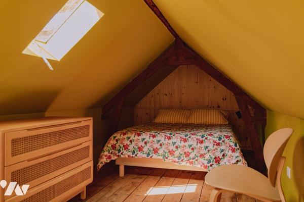 RIVES EN SEINE, maison en briques d'~106m² avec son studio indépendant d'~16m² sur terrain d'~212m².