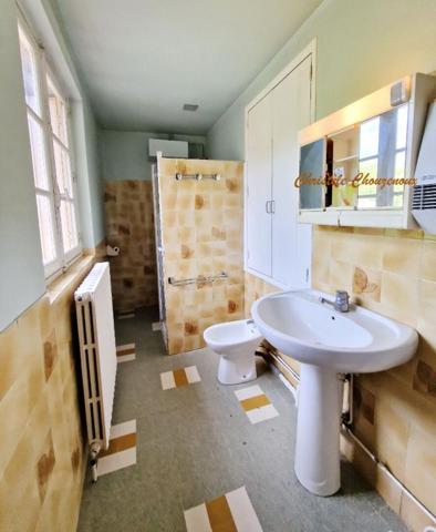 19310 Brignac la plaine : Corps de ferme