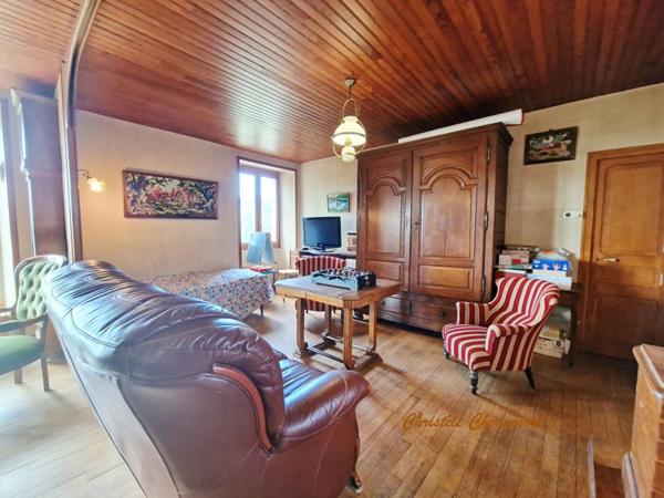 19310 Brignac la plaine : Corps de ferme